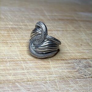 Fashion Ring Women’s Size 8